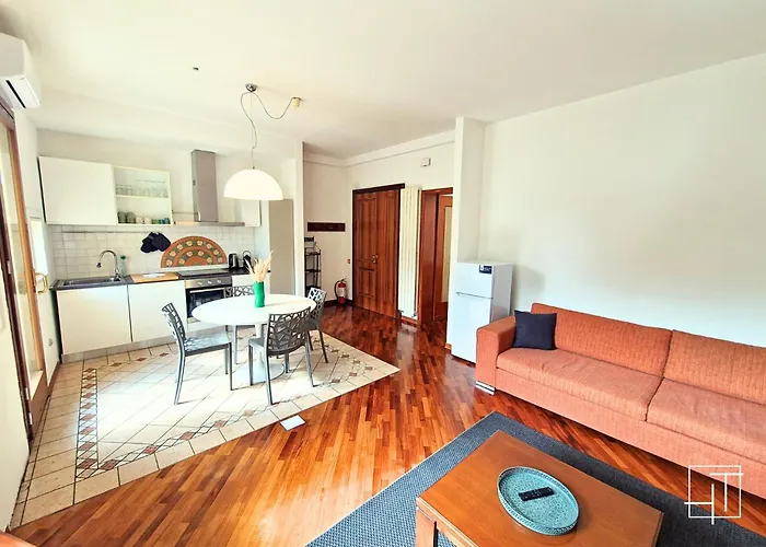 Ht - Residenza Del Notaio In Centro Storico